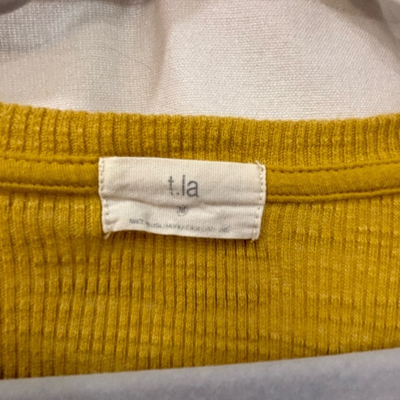 Autumn perfect! Anthro TLA long sleeved tee - Picture 4 of 7